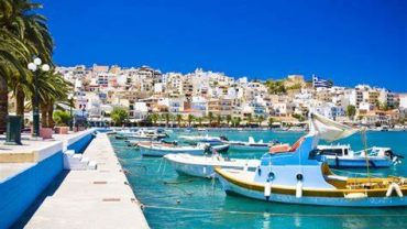Ταξιδεύοντας με γκρουπ στην Κρήτη: Γιατί αξίζει να το ζήσεις.