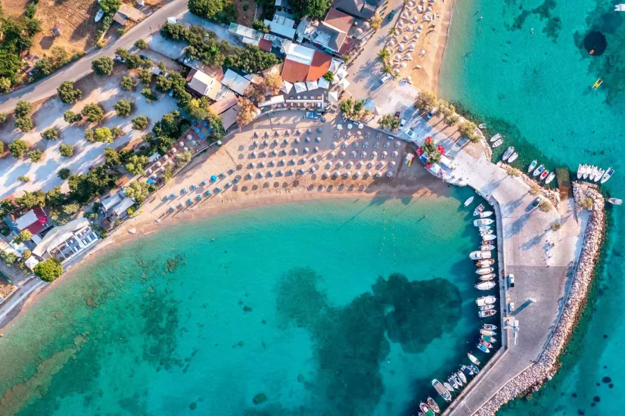ΚΥΡΙΑΚΗ 22 ΙΟΥΝΙΟΥ ΗΜΕΡΗΣΙΑ ΕΚΔΡΟΜΗ ΓΕΡΜΑΝΙΚΕΣ ΣΤΟΕΣ(ΠΛΑΤΑΝΙΑ)-ΤΑΦΟΙ ΒΕΝΙΖΕΛΩΝ-ΜΑΡΑΘΙ-ΡΕΘΥΜΝΟ Τ.Α €22
