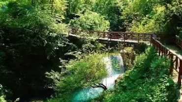 Νάουσα: Εξερεύνηση του Αξιού και των παραδοσιακών αμπελώνων