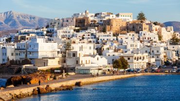  Πάρος: Ιδανικό νησί για οικογενειακές διακοπές