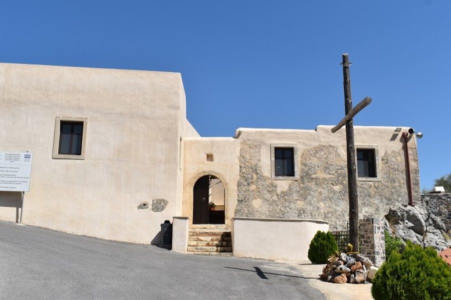 Σάββατο 08 Νοεμβρίου 2025 Ημέρα Εορτής στην Ι.Μ  Μιχαήλ Αρχαγγέλου στο Φοινικιά Ρεθύμνου Τ.Α 17.00€
