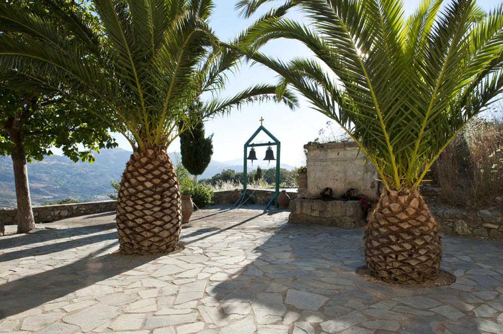 Δευτέρα 01 Ιουνίου-Ημερήσια εκδρομή στην Ι.Μ Αγίου Πνεύματος Κισσού & Αγ.Γαλήνη Τ.Α €20