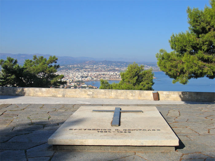 Κυριακή 28 Ιουνίου-Ημερήσια Εκδρομή στα Χανιά & το Μαράθι! (Τάφοι Βενιζέλων-Μαράθι-Ρέθυμνο) Τ.Α €25