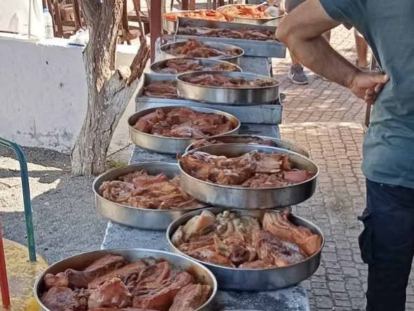 Σάββατο 11 Ιουλίου- απογευματινή εκδρομή για την 29η Γιορτή καπρικού στον Γαλατά Τ.Α €15